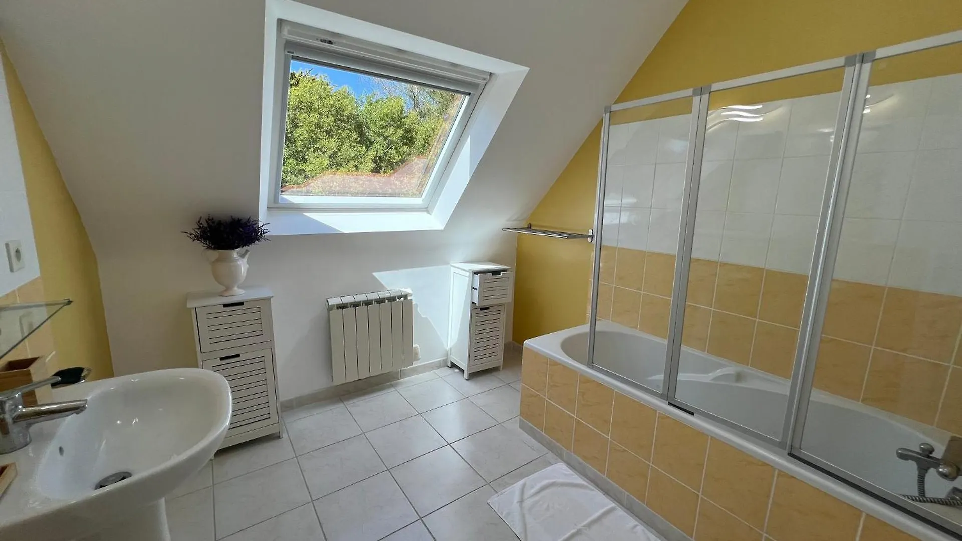 La Maison De Charlie Trégastel 0*,